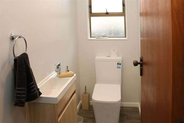 19a Totara Crescent Woburn_9