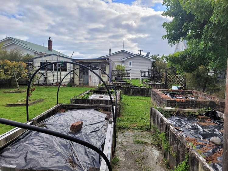 211 Hampden Street Hokitika_10