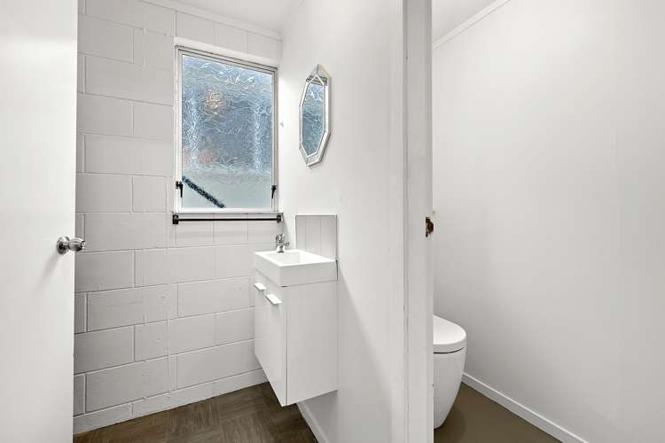 12 Resthill Crescent Glenview_18