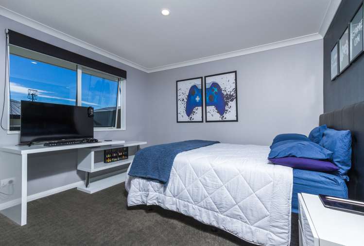 65 Fairose Drive Richmond_14