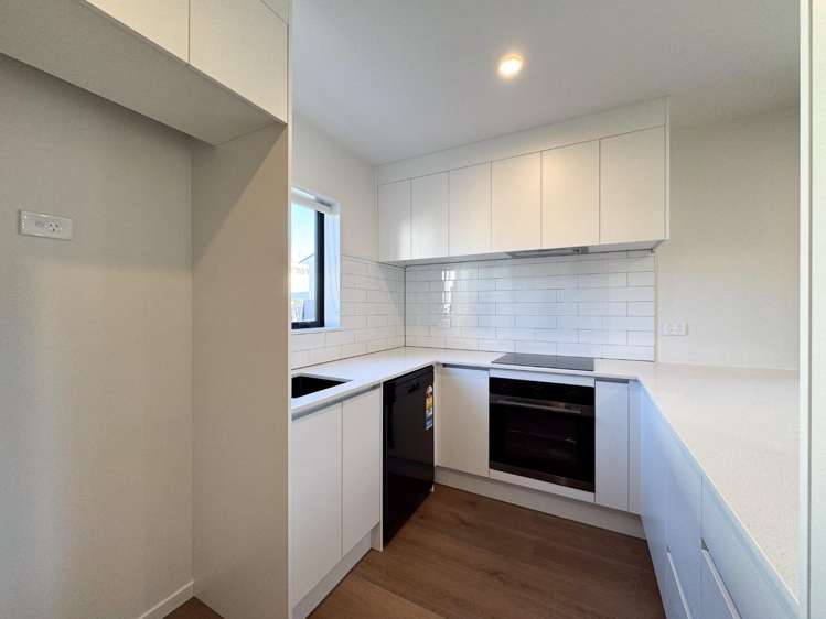 1/14 Molley Green Place 10044_6