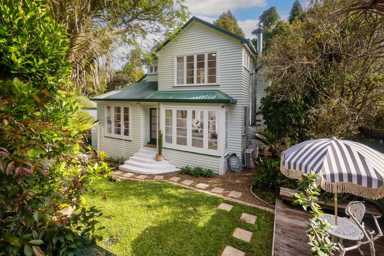 29 Hollywood Avenue Titirangi_4