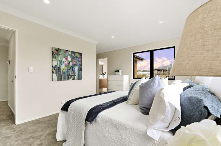 2 Eastfield Avenue Flat Bush_13