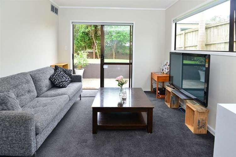 6 Pohutukawa Avenue Red Beach_12