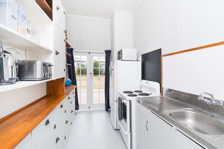 13 Karaka Street Tokomaru_15