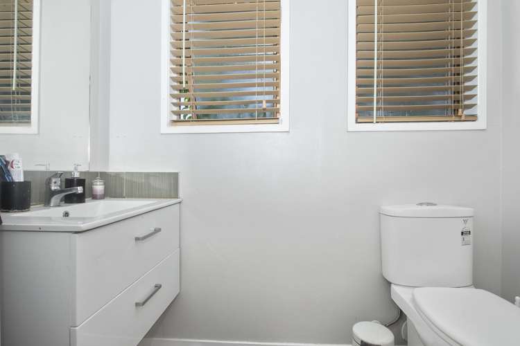 4/18 Seabrook Avenue New Lynn_10