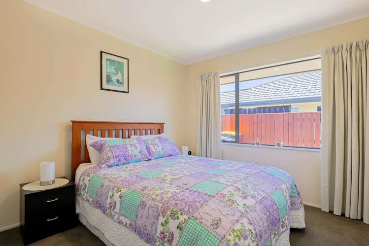 2/25 Stead Crescent Stoke_10