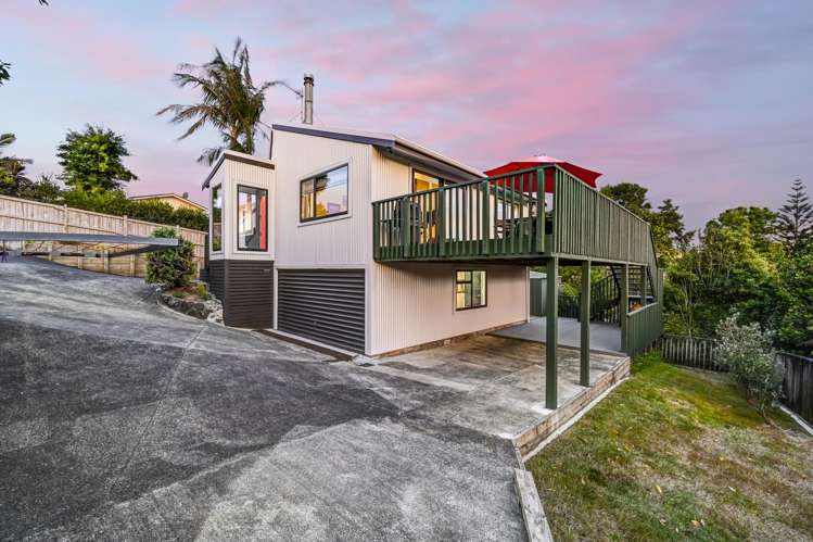 10 Oliver Twist Avenue Mellons Bay_26
