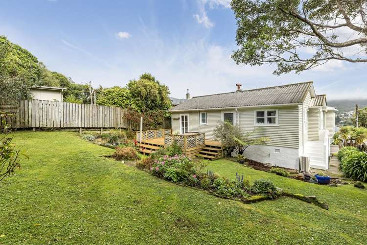 25 Victory Avenue Karori_13