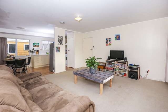 2/18a Sarona Avenue Glen Eden_3