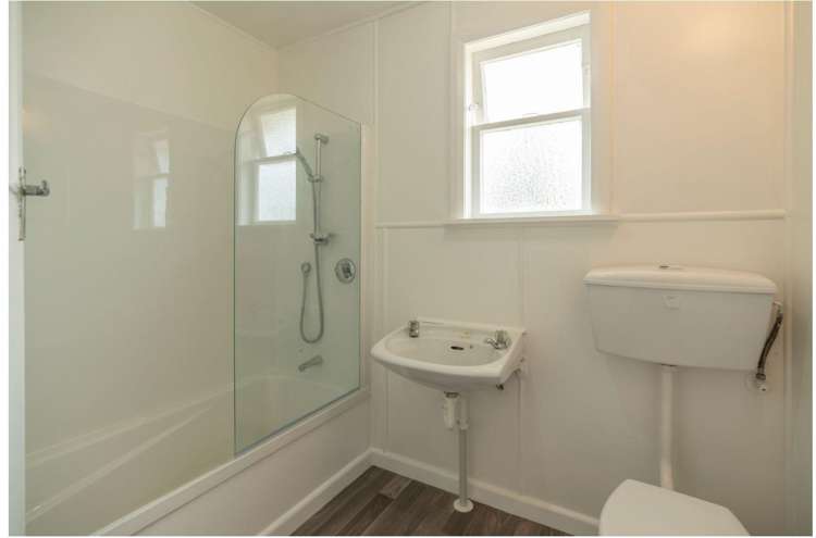 71 Queenwood Road 10516_5