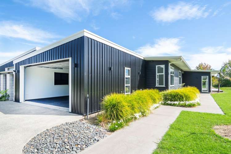 32 Royd Road West Gisborne_18