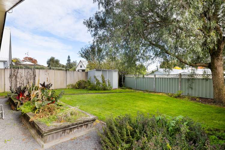 15 Sheridan Crescent Leamington_18