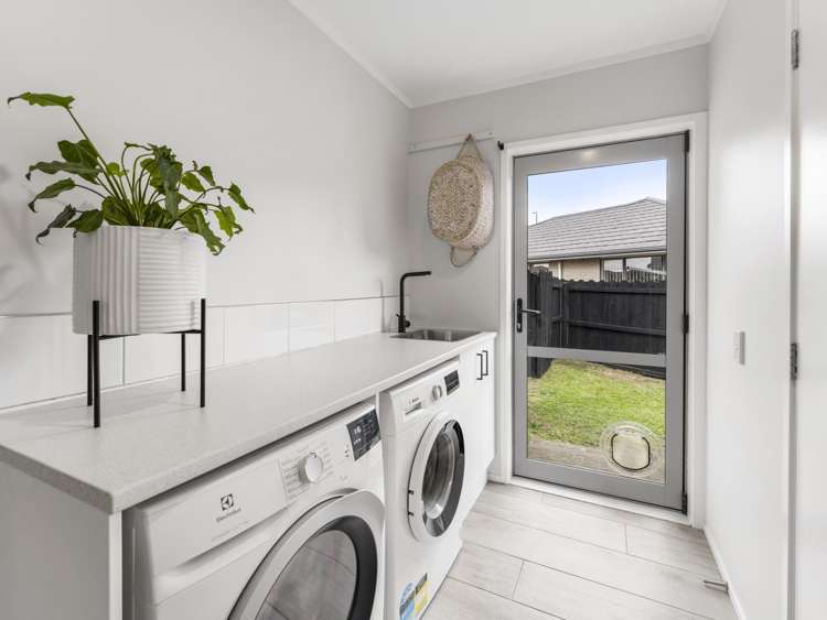 60 Intrepid Crescent Beachlands_24