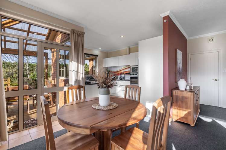 16 Raeburn Avenue Otatara_10