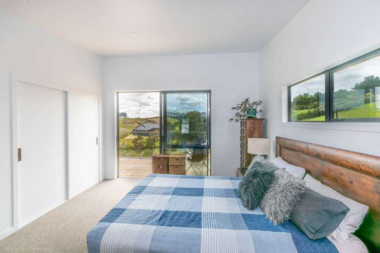 1 Pekama Drive Cable Bay_14