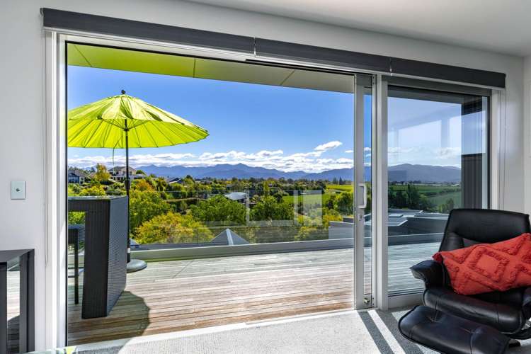 7 Golf View Close Fairhall_13