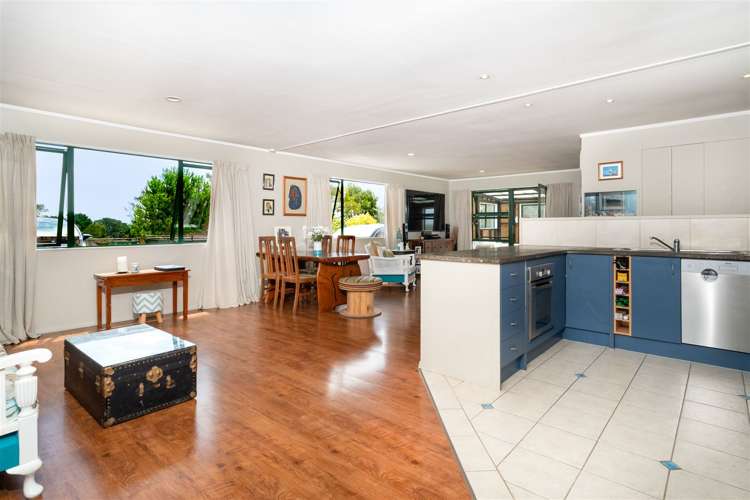 137 Tawa Road Kumeu_11