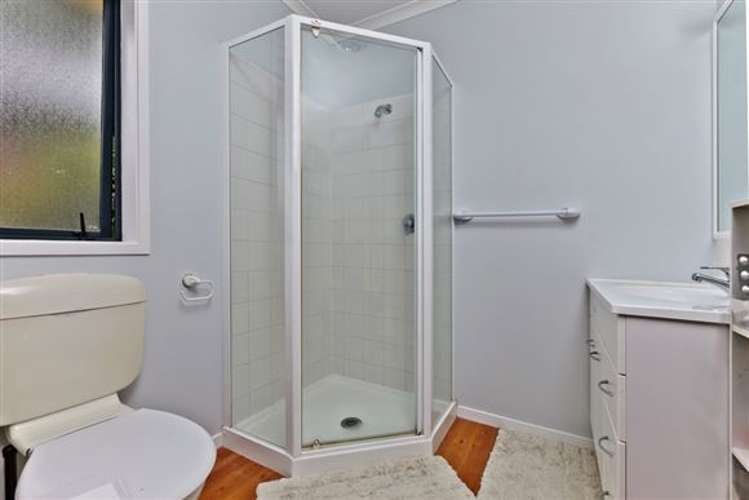 11 Rakau Views Orewa_10