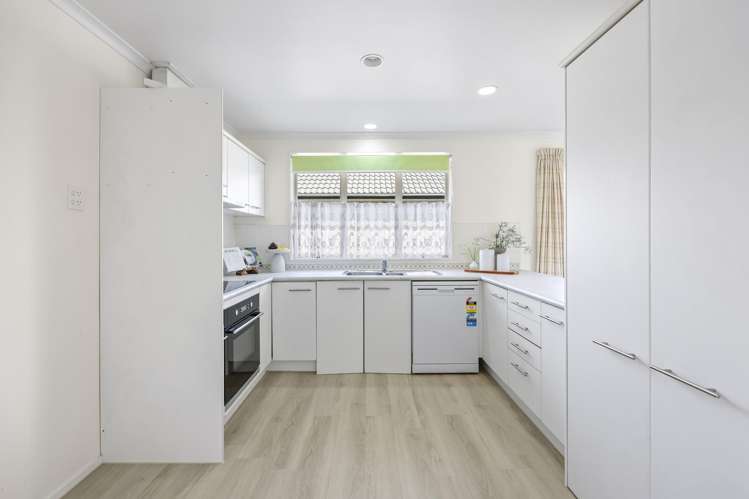 14 Fernbrook Close Burswood_11