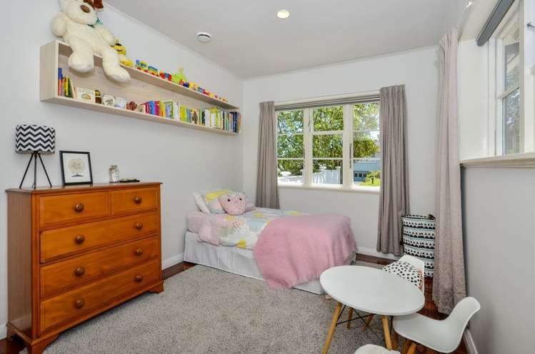 2/1 Varlene Terrace Forrest Hill_9