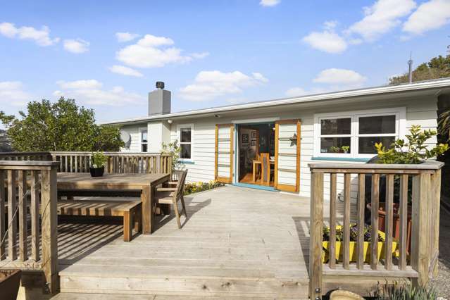 PRIVATE SUNNY SOLID SPACIOUS HOME!