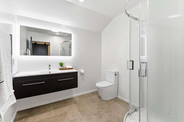 14 Trudi Place Green Island_24