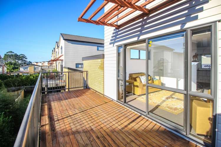 8/172 Mcleod Road Te Atatu South_1