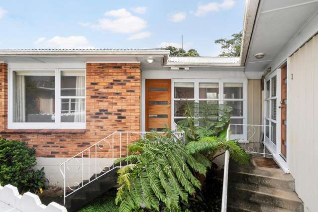 CROSS LEASE + BRICK - AVOID AUCTION COSTS