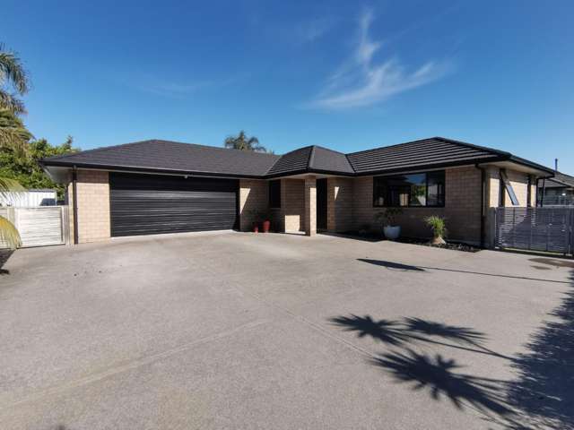 Family living close to beaches