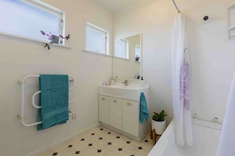 11 Otatara Road Taradale_16