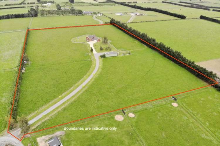 64 Davis Road Cust_3