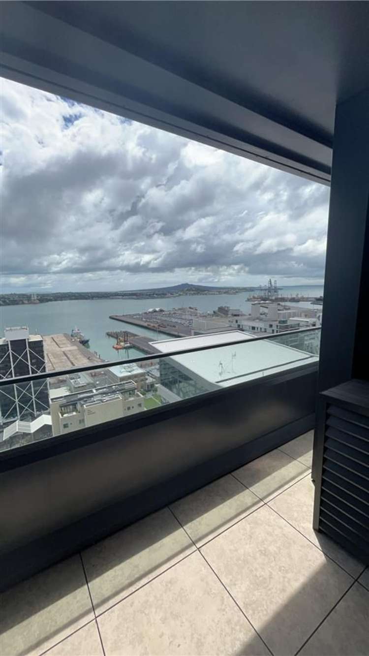 2304/10-12 Commerce Street Auckland Central_7