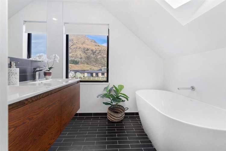 14 Woodstock Road Lower Shotover_11