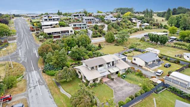 Independent Homeowner: Unit with Green Space