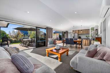 6 Spitfire Drive_1