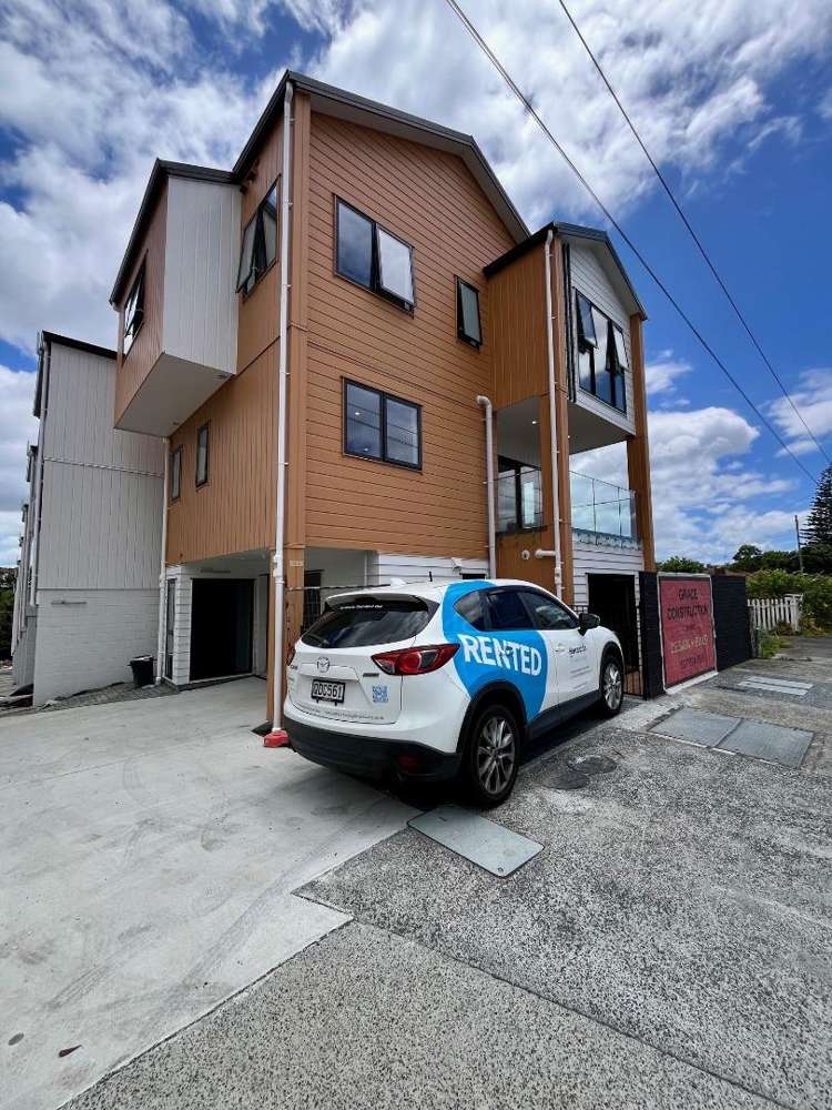 1/2145 Great North Road Avondale_1