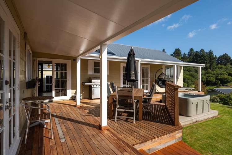 8 and 8a Angle Street Picton_4