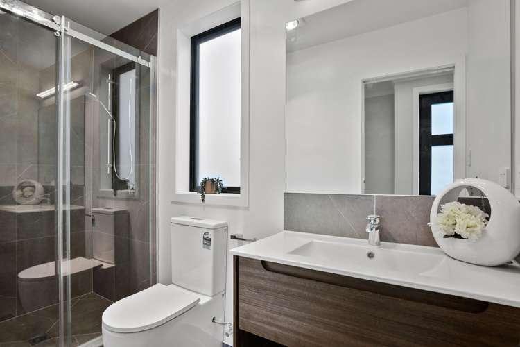 1/6 Tiro Place Rototuna North_13