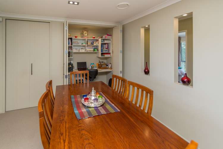 20 Ngaio Grove Robinsons Bay_8