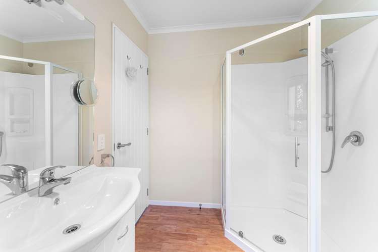 38 Hollybush Drive Brightwater_15