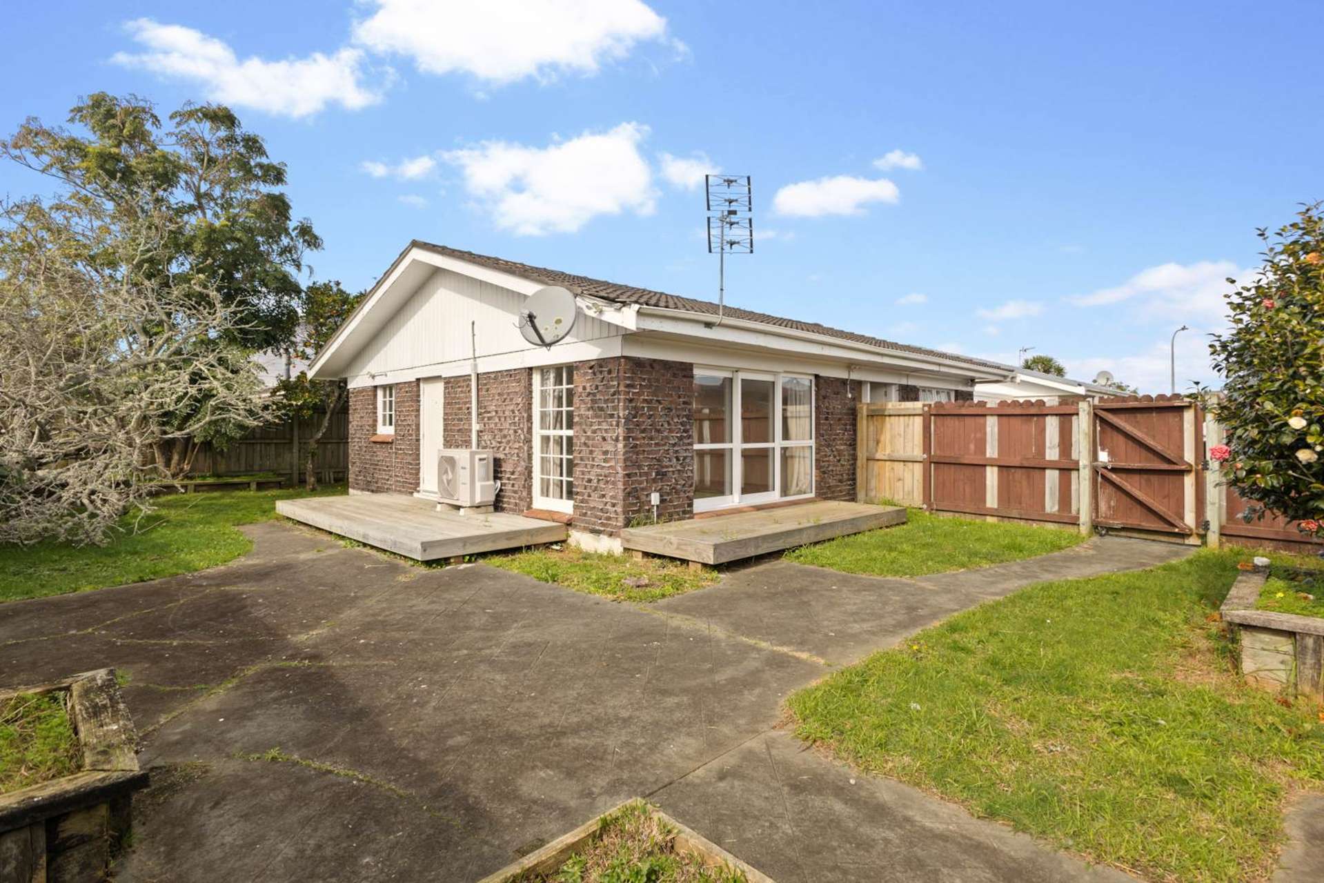 2/12 Booker Place Manurewa_0