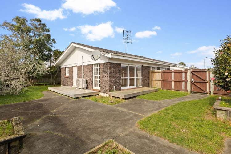 2/12 Booker Place_0
