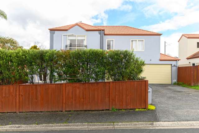 17 Stolford Crescent New Lynn_1