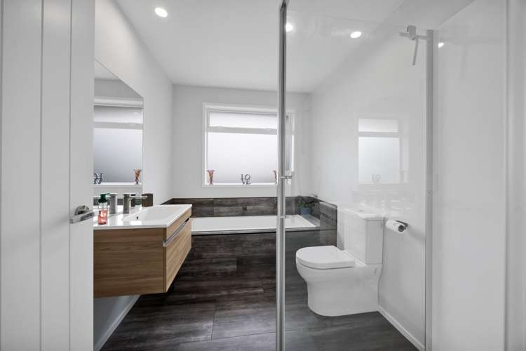 8d Amy Way Bell Block_17