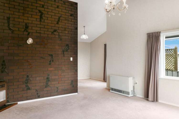 231 Dowse Drive Maungaraki_5