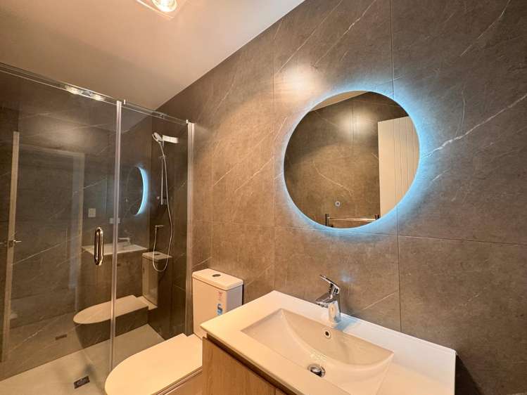 5/8 Lowtherhurst Road 11410_6