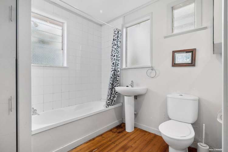 49b Lancaster Road Beach Haven_9