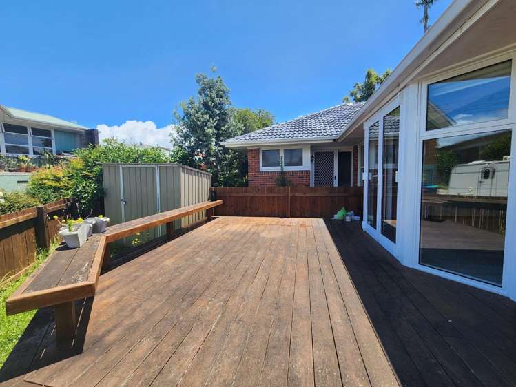 2/8 Adrienne Place 10051_6