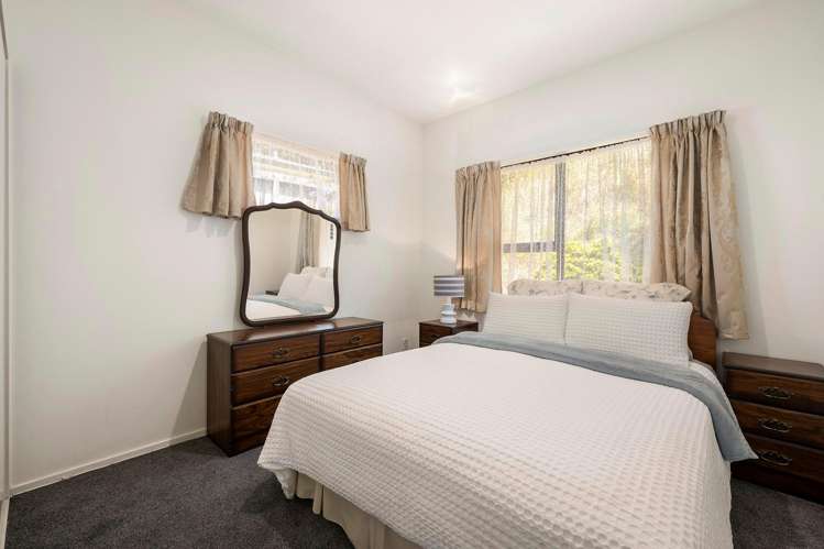 23 Ring Lane Paparangi_7